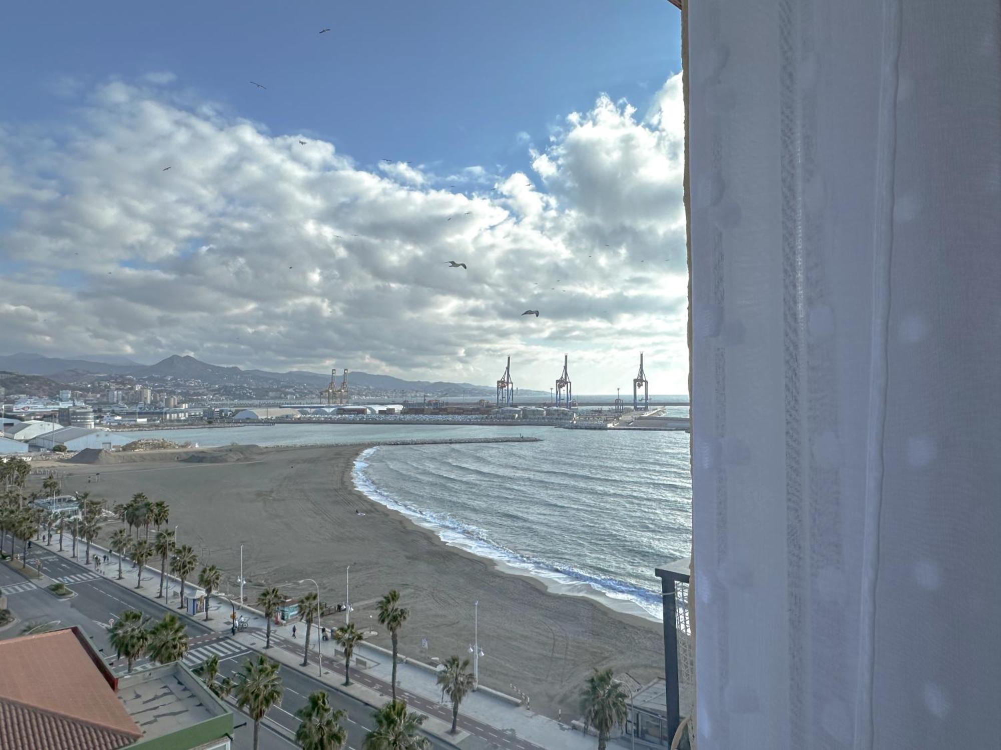 Apartamento Mirador Del Mediterraneo Malaga Bagian luar foto