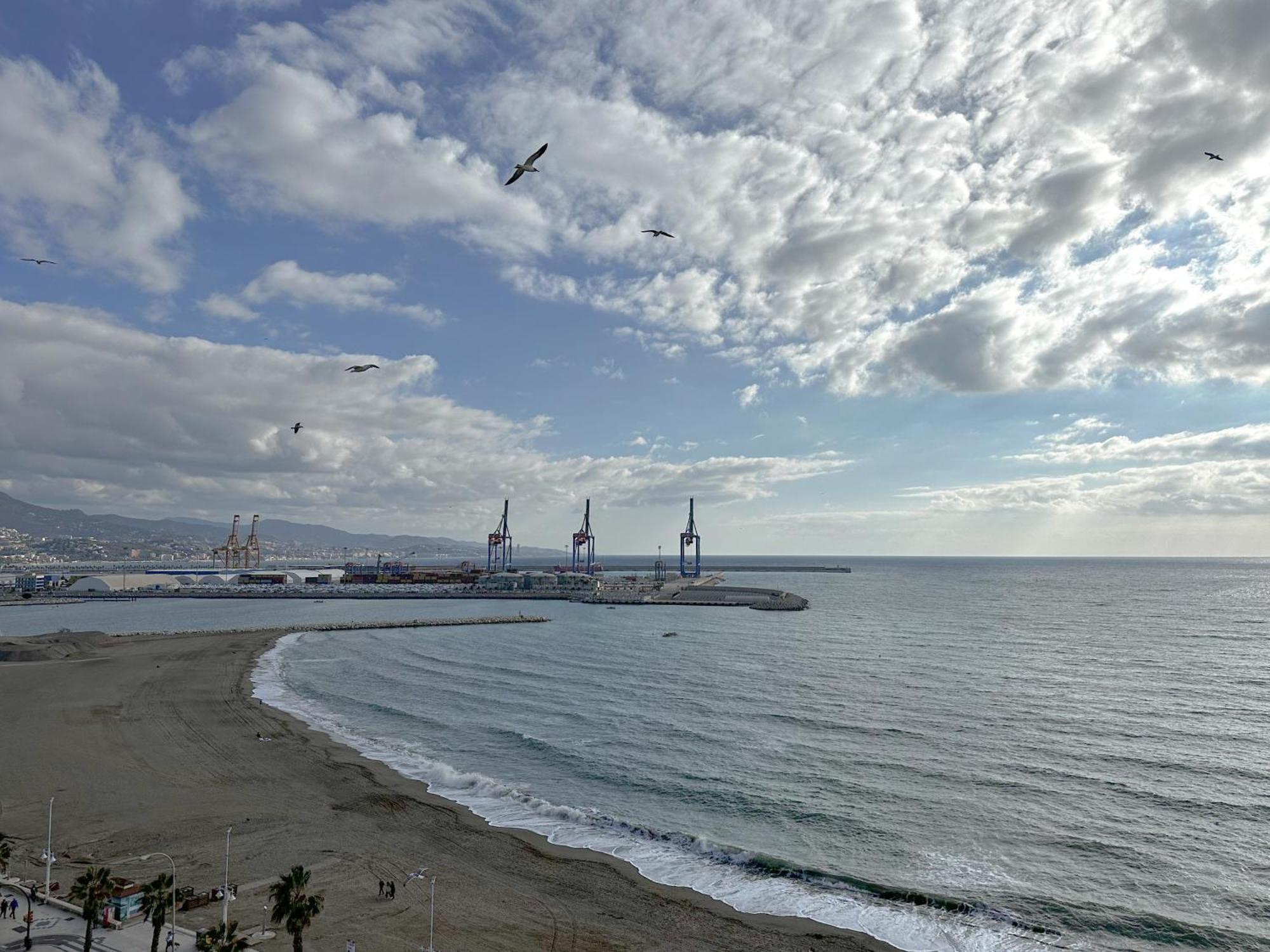 Apartamento Mirador Del Mediterraneo Malaga Bagian luar foto