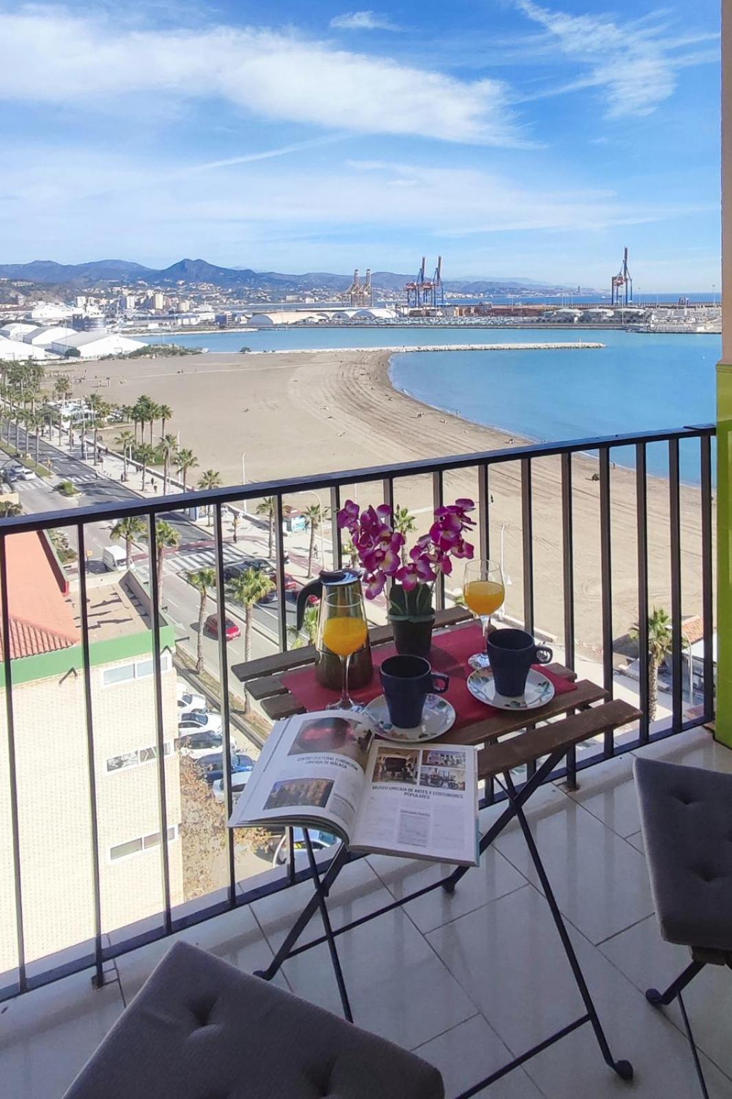Apartamento Mirador Del Mediterraneo Malaga Bagian luar foto